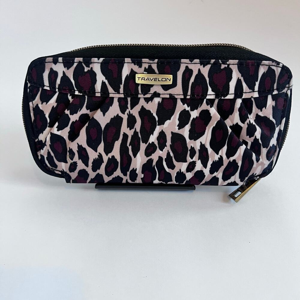 TRAVELON LEOPARD PRINT RFID TRAVEL WALLET ORGANIZER CLUTCH CREDIT CARD HOLDER